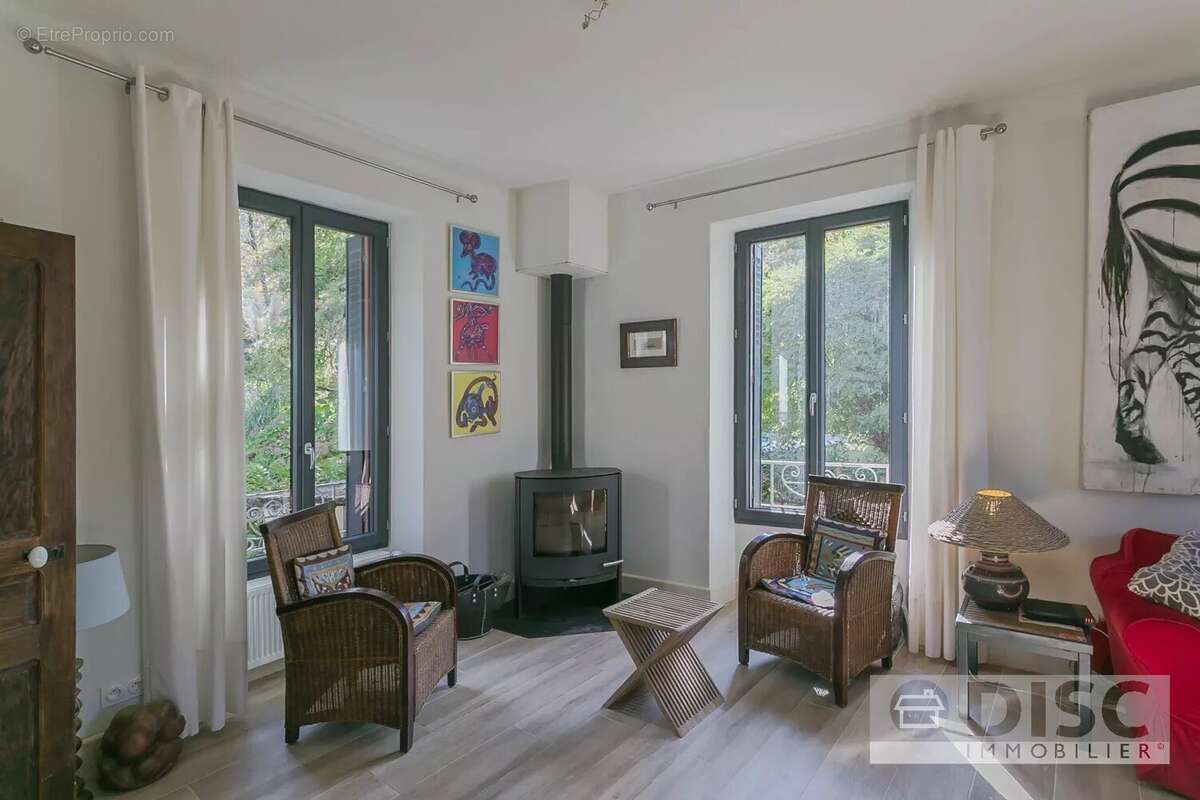 Maison à SAINT-MARTIN-LAGUEPIE