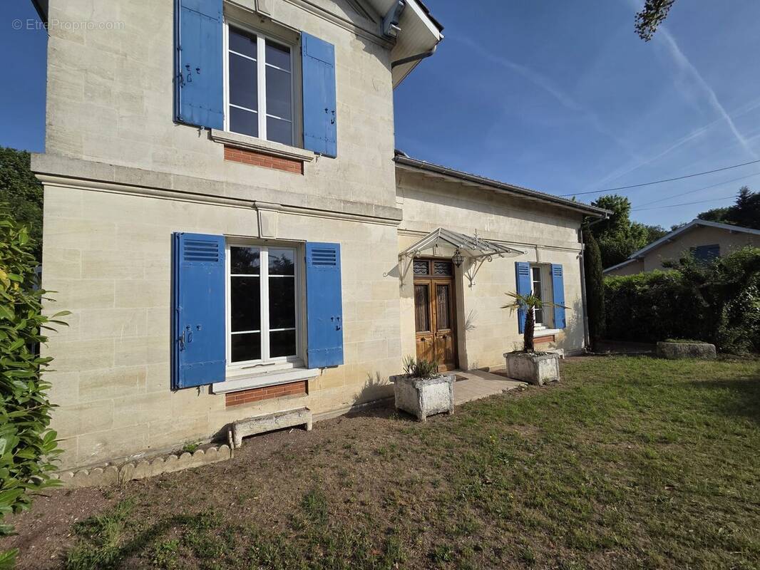 Maison à SAINT-DENIS-DE-PILE