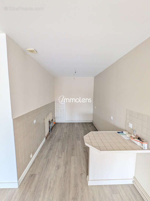 Appartement T3 Bis de 94 m2 avec 2 garages   Saint-Quentin - photo 4
