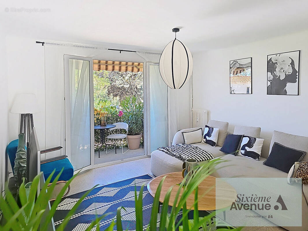 Appartement à SIX-FOURS-LES-PLAGES