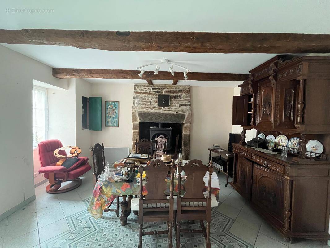 Maison à PLOUMOGUER