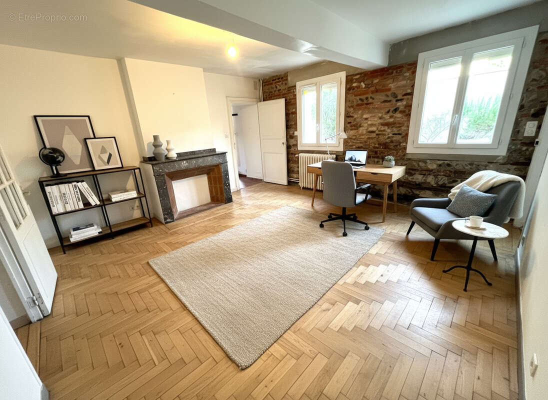 Maison à LACROIX-FALGARDE