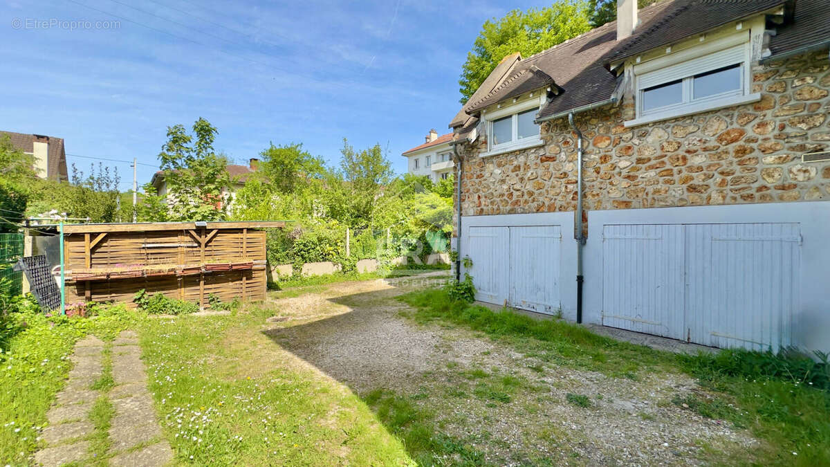 Appartement à ATHIS-MONS