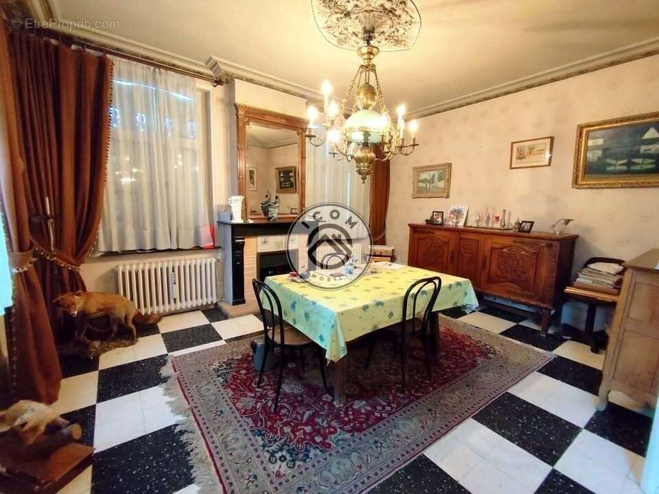 Maison à THIANT