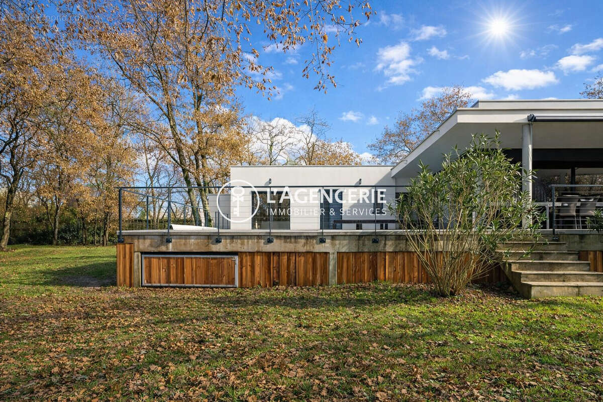 Maison à LE HAILLAN