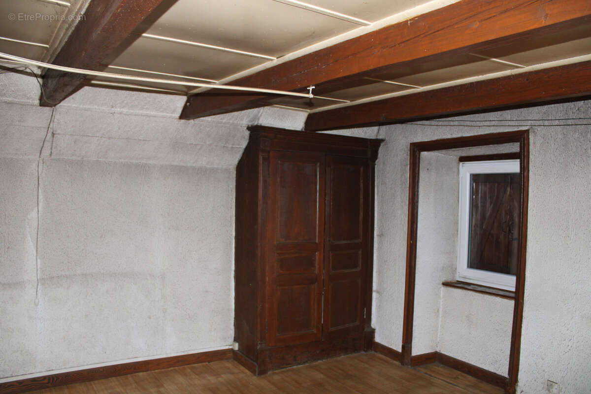 Maison à CONDAT