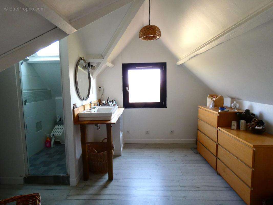 Maison 102 m² à Vaureal  - photo 11