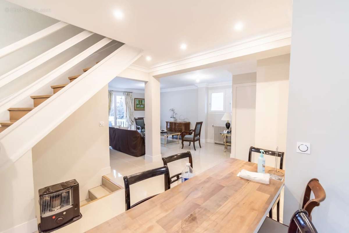 Maison à MONTMORENCY