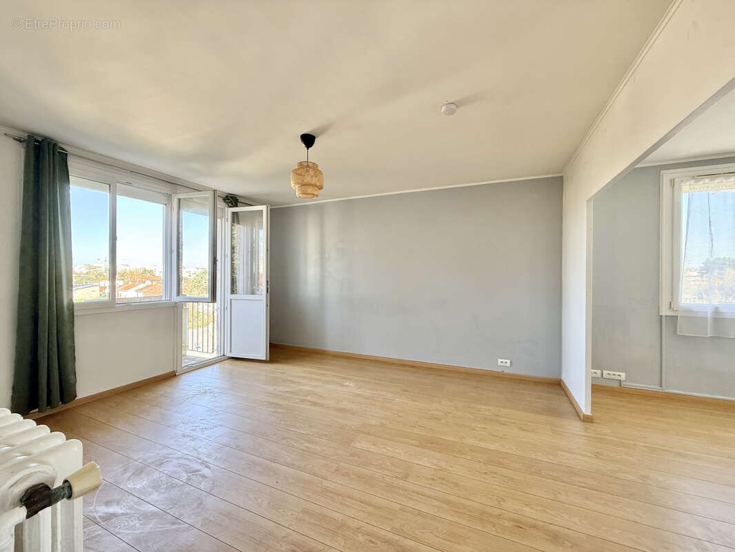 Appartement la cremetterie proche zola. - photo 2