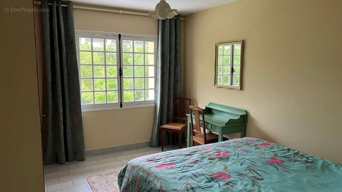 Maison à VICQ-EXEMPLET