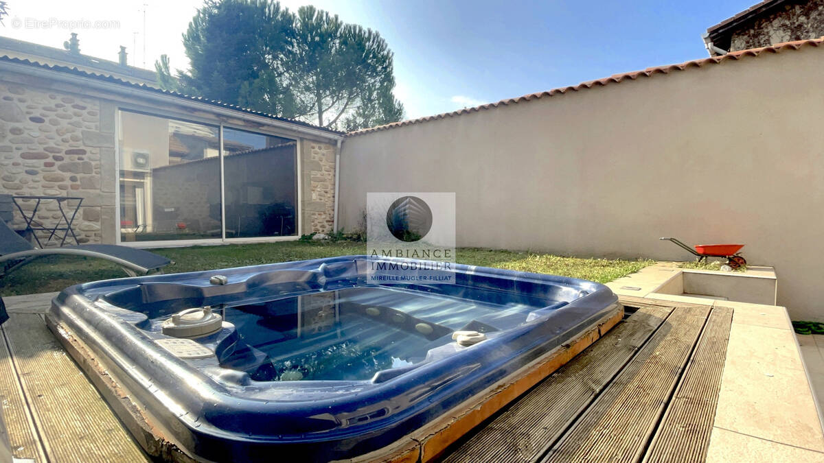 Maison à BOURG-DE-PEAGE