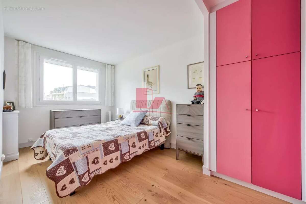 Appartement à ISSY-LES-MOULINEAUX