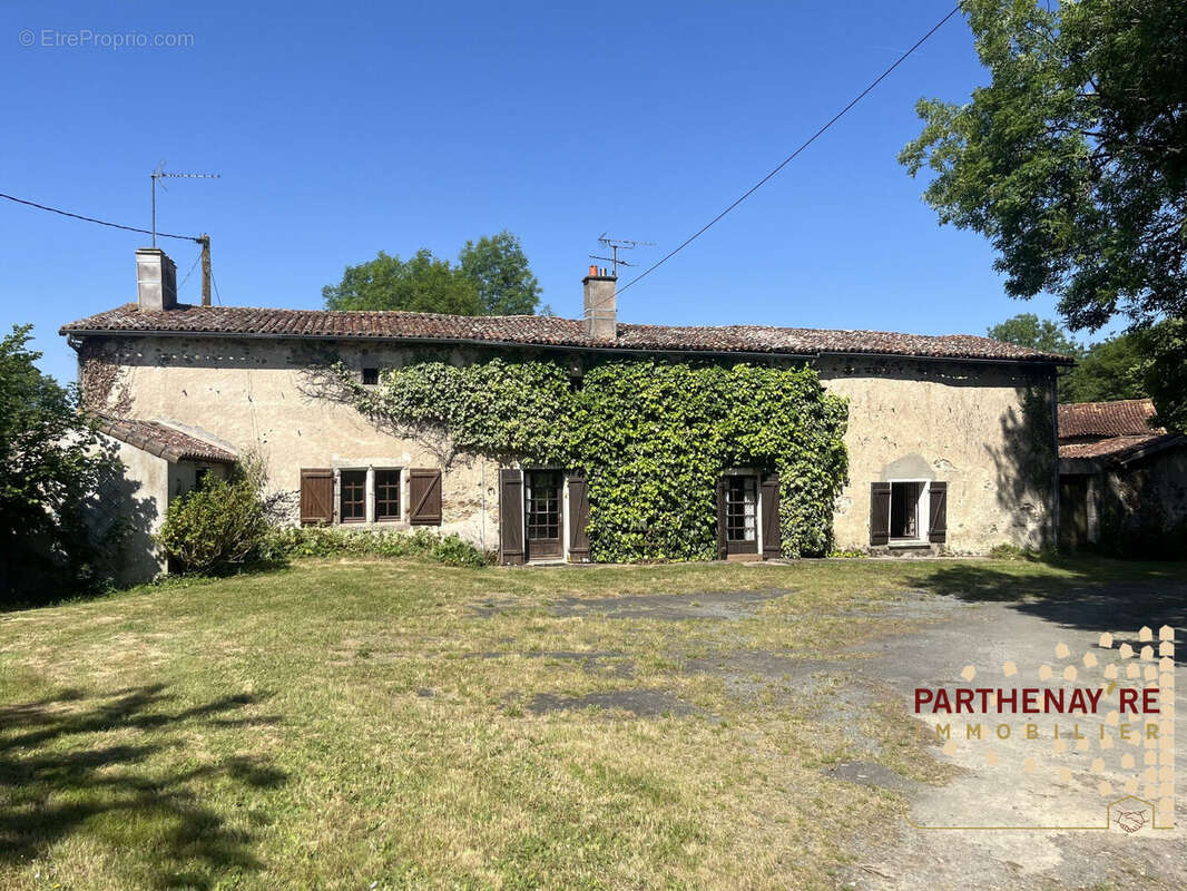 Maison à VOUHE
