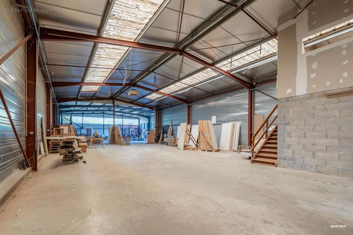 Photo 4 - Commerce à MONDOUZIL