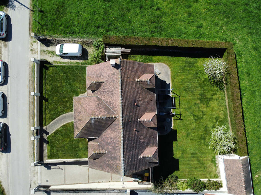 Maison à TACOIGNIERES