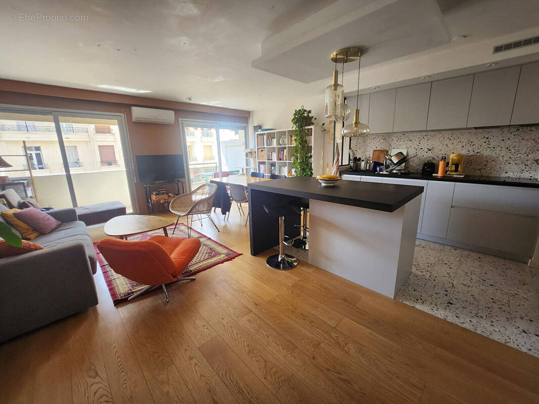 Appartement à MARSEILLE-6E