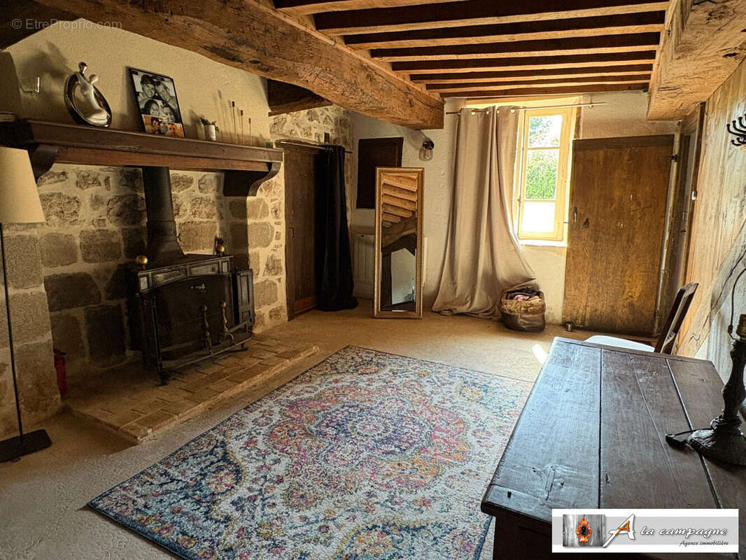 Maison à SAINT-MAURICE-PRES-PIONSAT
