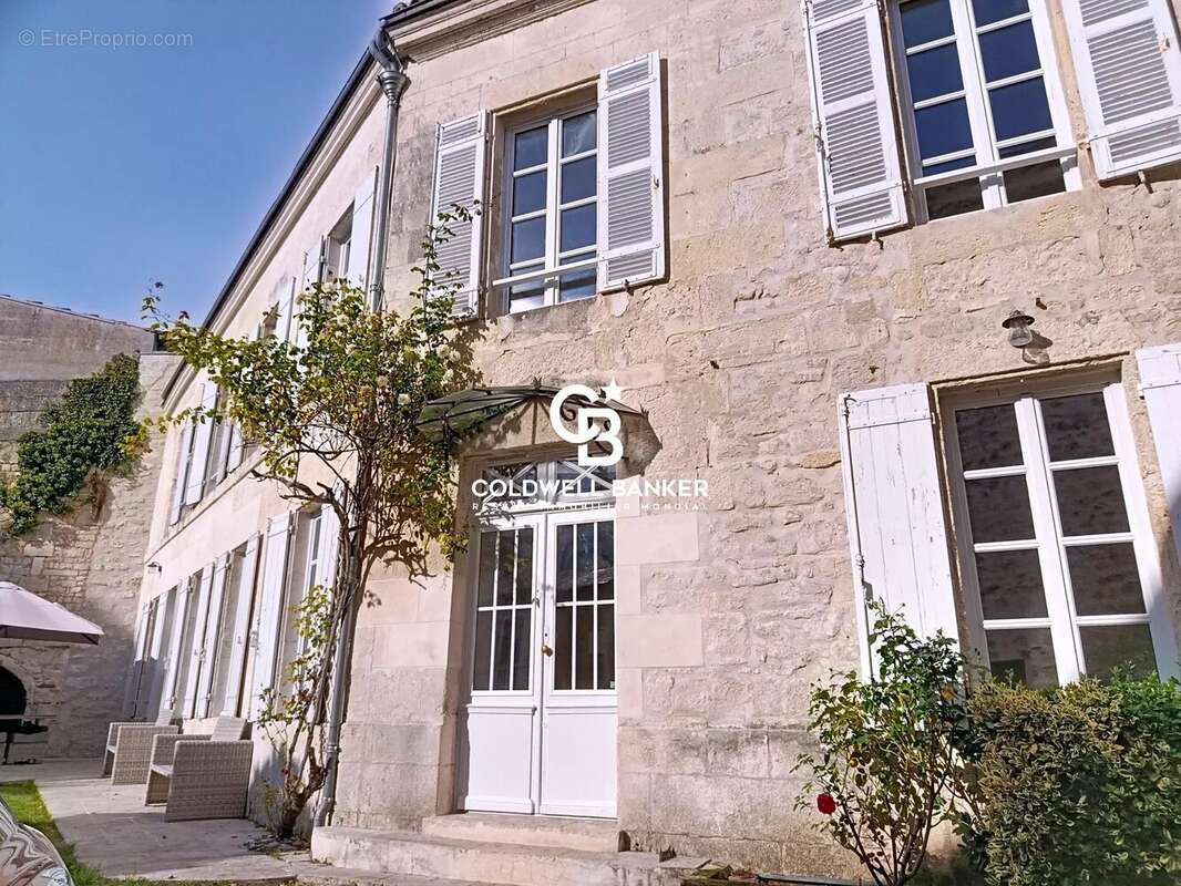 Maison à SAINTES