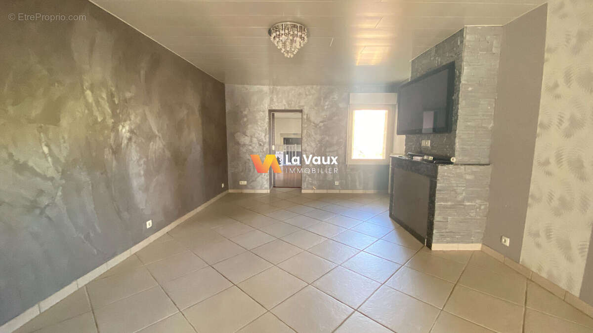 Maison à BOUXIERES-AUX-DAMES