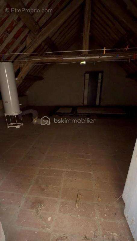 Maison de village avec jardin et garage : un fort potentiel à petit prix - photo 14