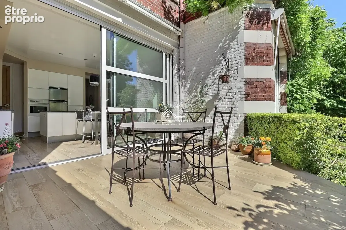 Maison 8 pièces 240 m² à vendre à Croix (59170) - photo 4