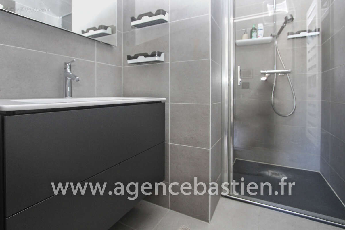 Appartement à FERNEY-VOLTAIRE