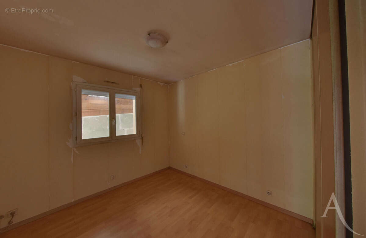 Maison à SAINT-GEOURS-DE-MAREMNE