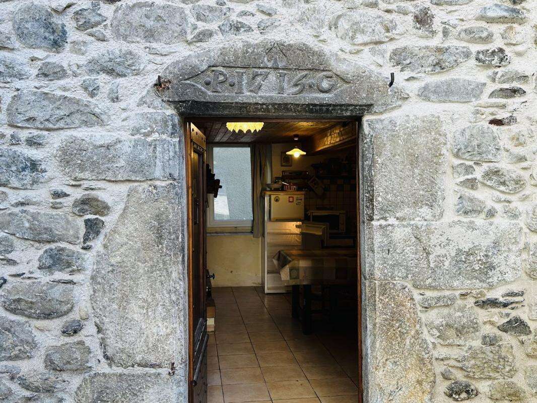 Maison à UCHENTEIN