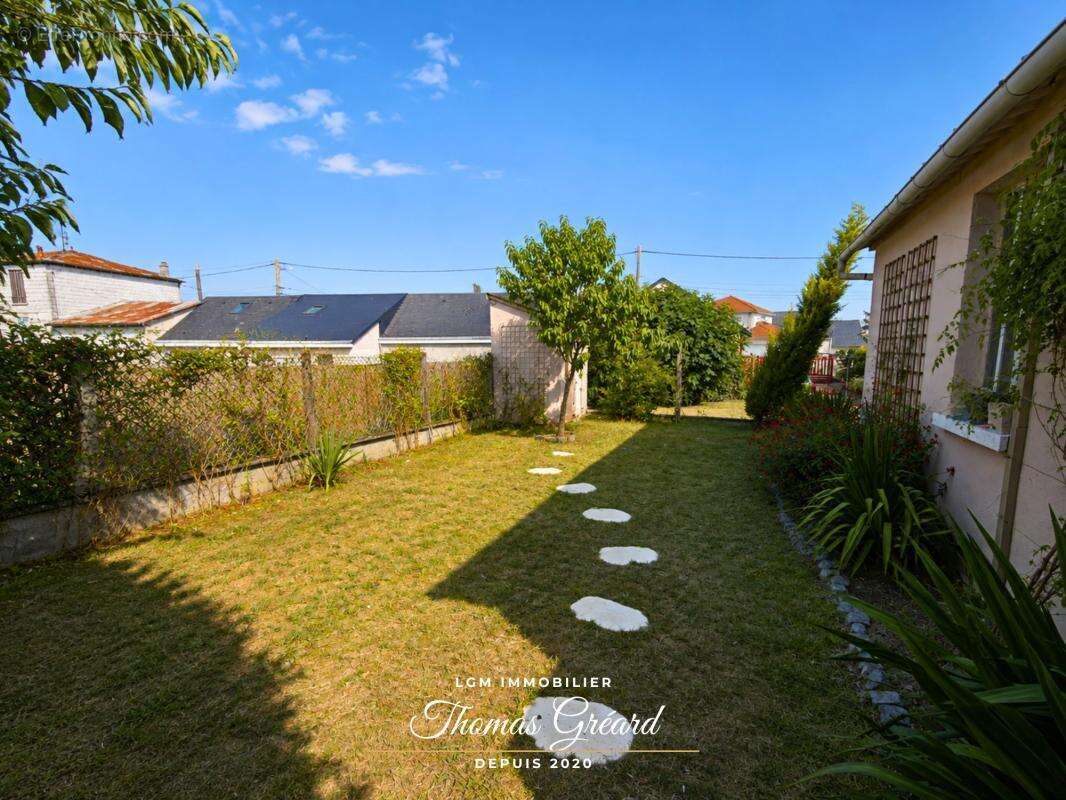 Maison entièrement rénovée de 85 m² avec 3 chambres, garage et jardin clos – Jallans, proche Châteaudun - photo 11