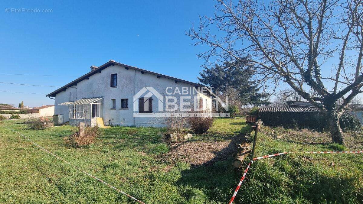 Maison à MONDONVILLE