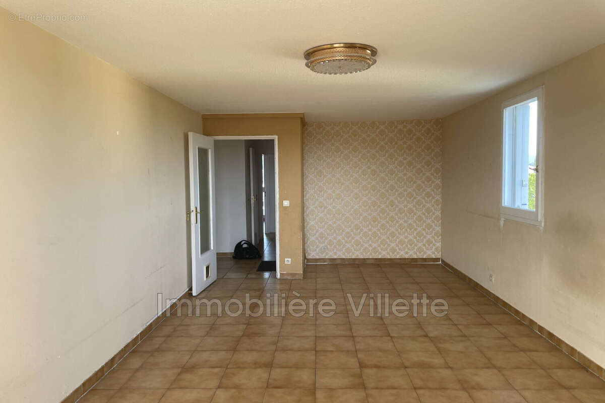 Appartement à VILLENEUVE-LOUBET