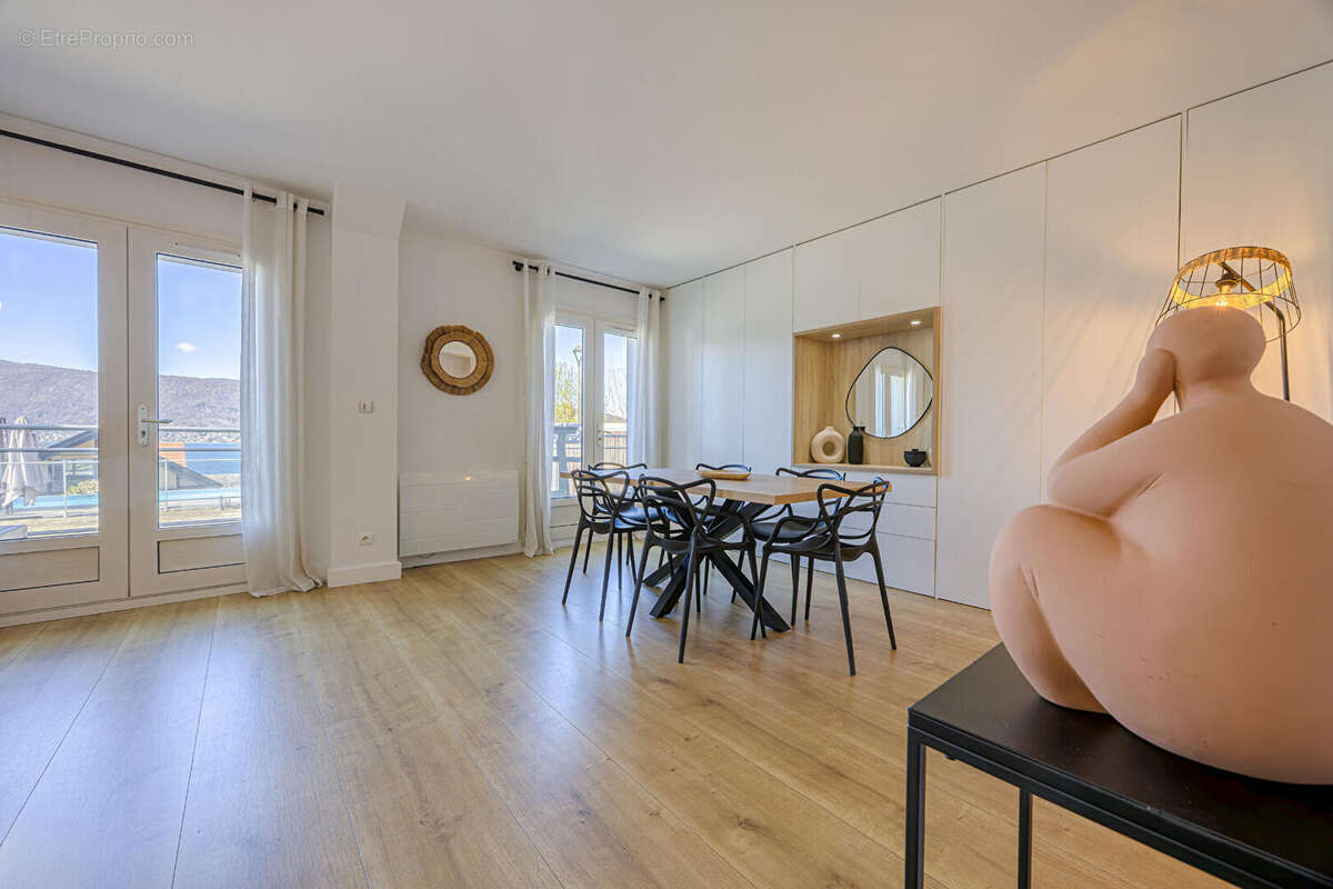 Appartement à VEYRIER-DU-LAC