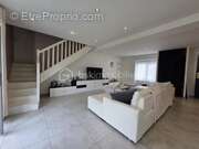 Maison à MONTCOURT-FROMONVILLE