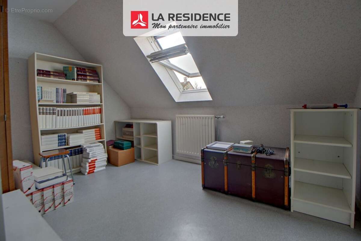 Maison à VERNEUIL-SUR-SEINE