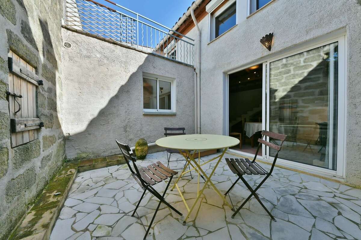 Maison à UZES