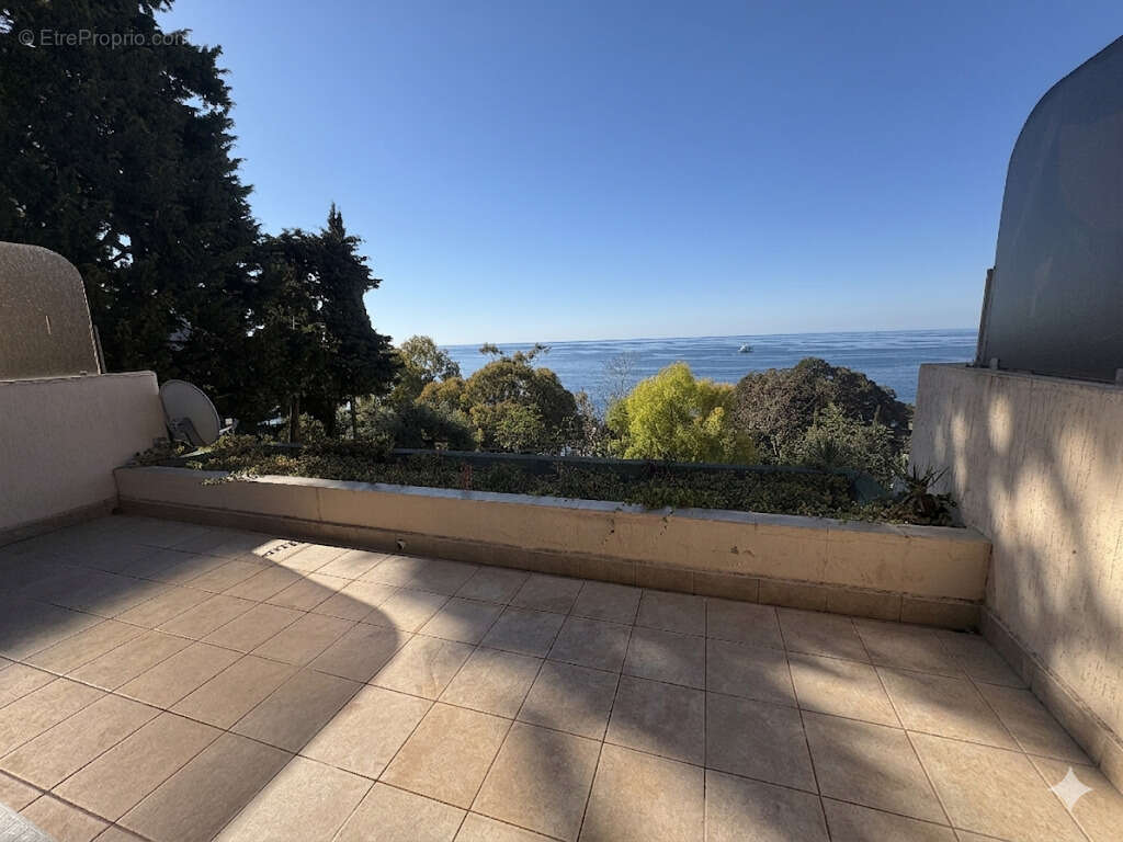 Appartement à ROQUEBRUNE-CAP-MARTIN