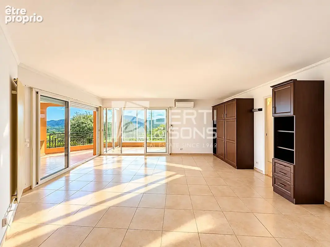 Exclusivite - mandelieu domaine le grand duc -  appartement 3 pieces rdj surélevé et jardin avec vue mer et esterel ! - photo 4