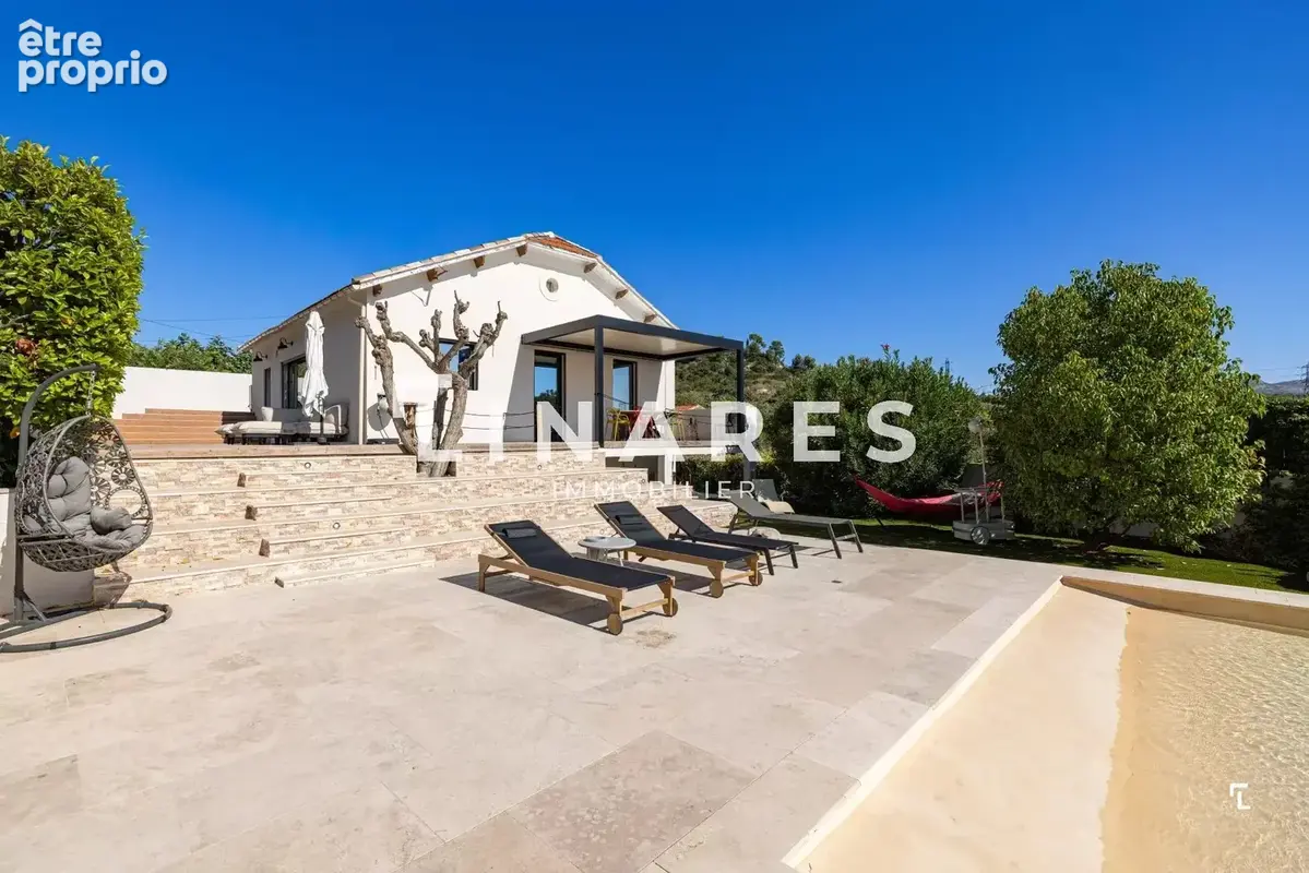 LA PANORAMIQUE - Villa T5 de 200m² - Piscine - Cuisine d'été - Terrain de 785m² - 13011 LA VALENTINE - photo 24
