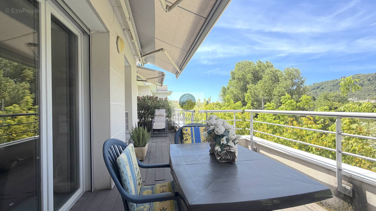 Appartement à GUILHERAND-GRANGES