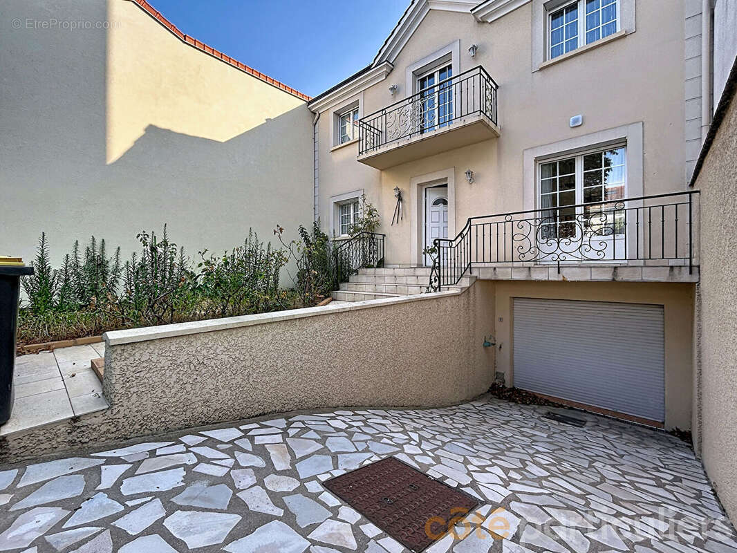 Maison Saint Maur Des Fosses 5 pièces, 4 chambres, sous-sol, jardin - sans travaux. - photo 10