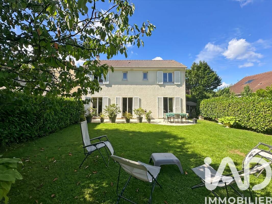 Photo 1 - Maison à LE PLESSIS-TREVISE