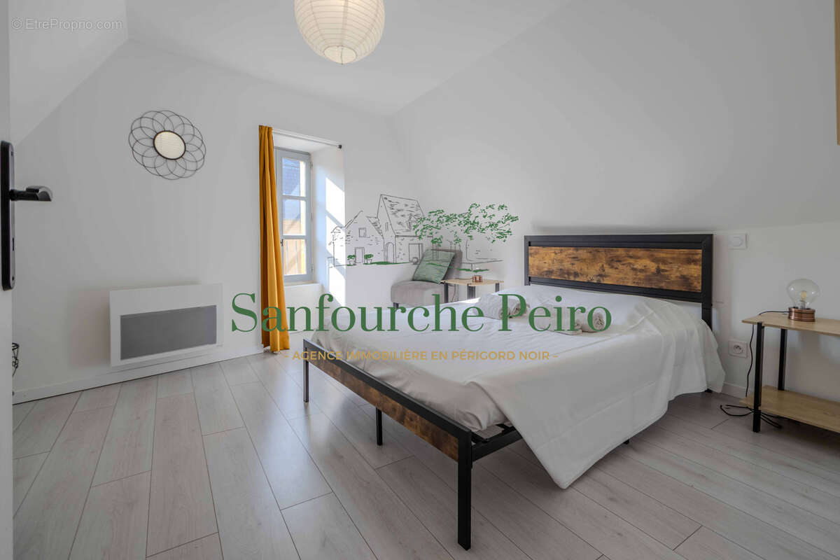 Au cœur de la ville de Sarlat -  Périgord Noir - photo 13