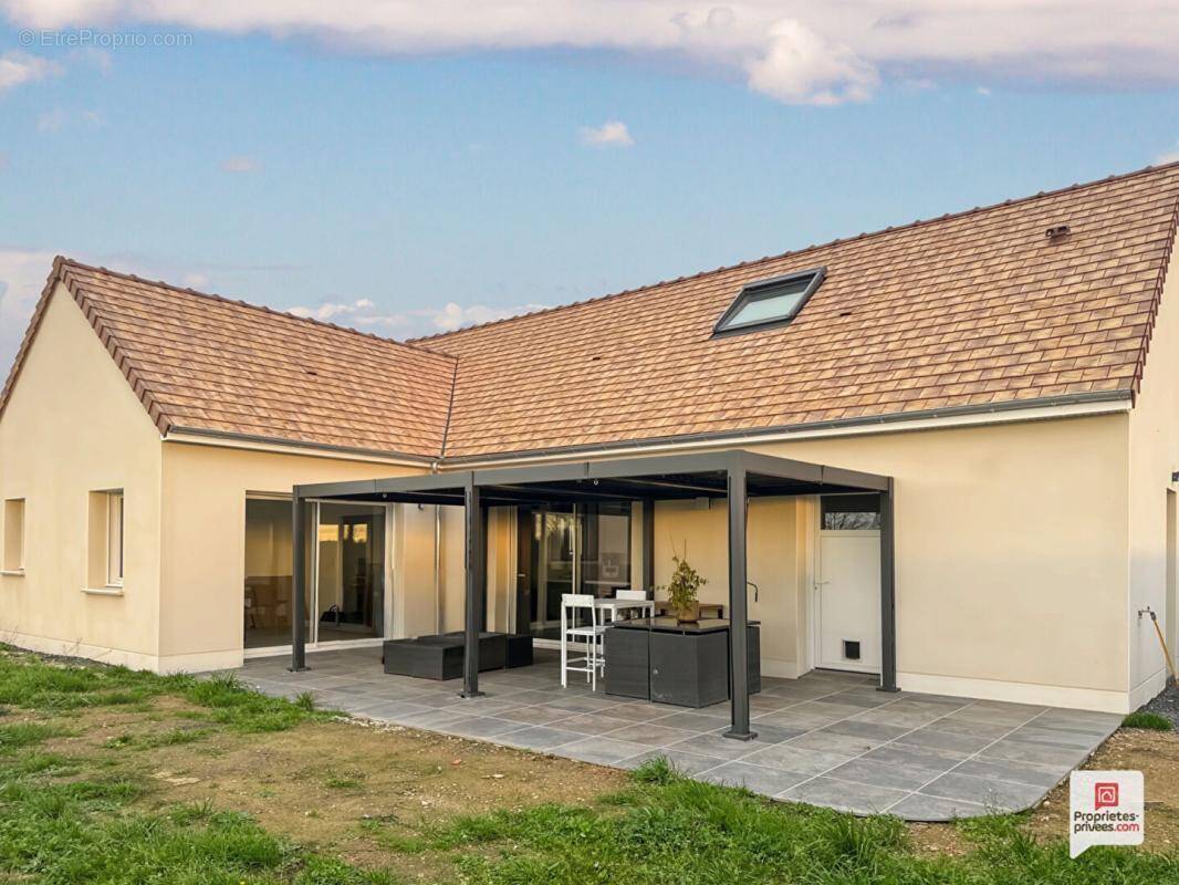 Maison à LA CHAPELLE-D'ALIGNE