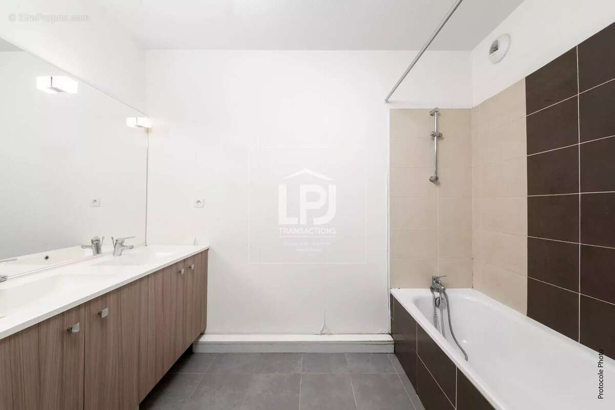 Appartement à RAMONVILLE-SAINT-AGNE