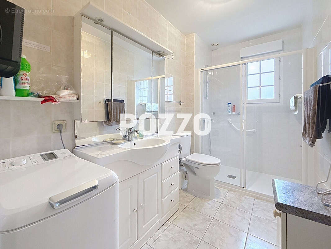 Maison à SAINT-JEAN-DES-CHAMPS