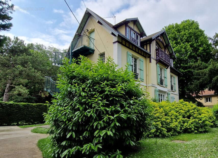 Commerce à RUEIL-MALMAISON