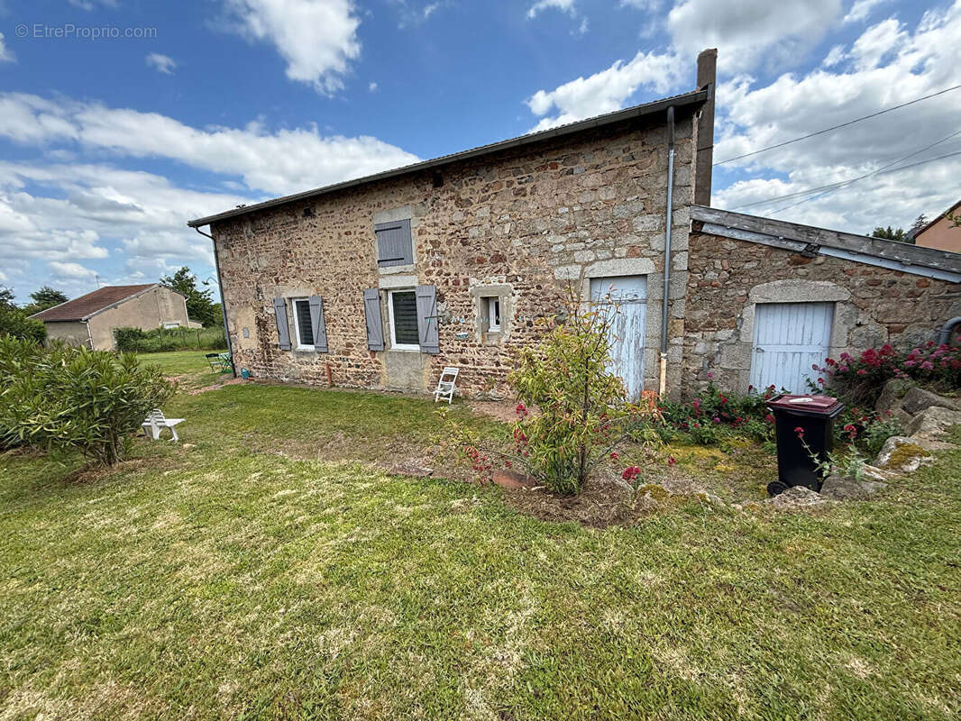 Appartement à RENAISON