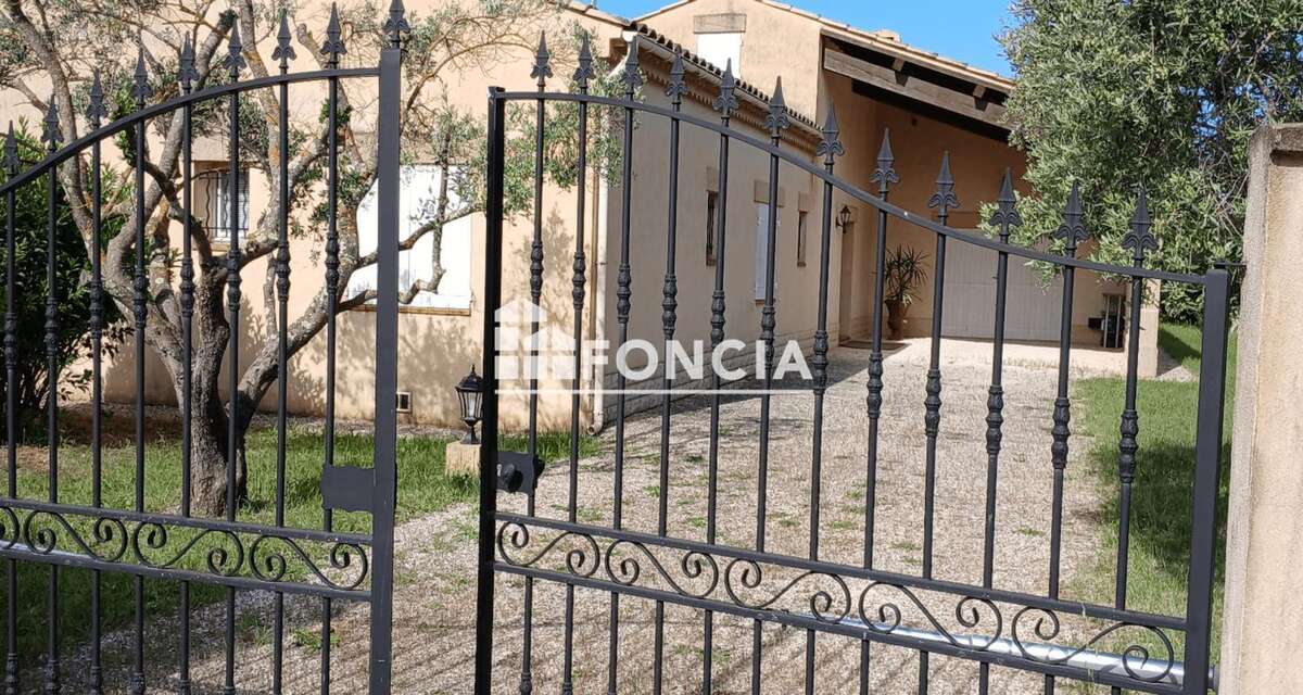 Saint-Quentin-La-Poterie - Villa provençale 150 m² avec piscine sur terrain constructible de 2700 m² - photo 5