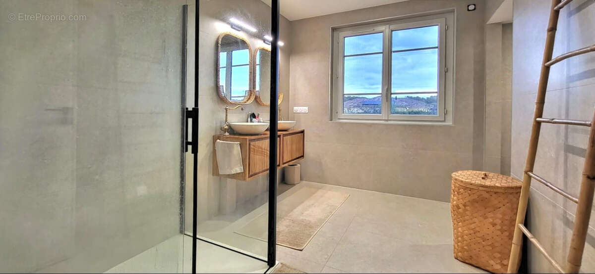 Maison à ROUSSILLON