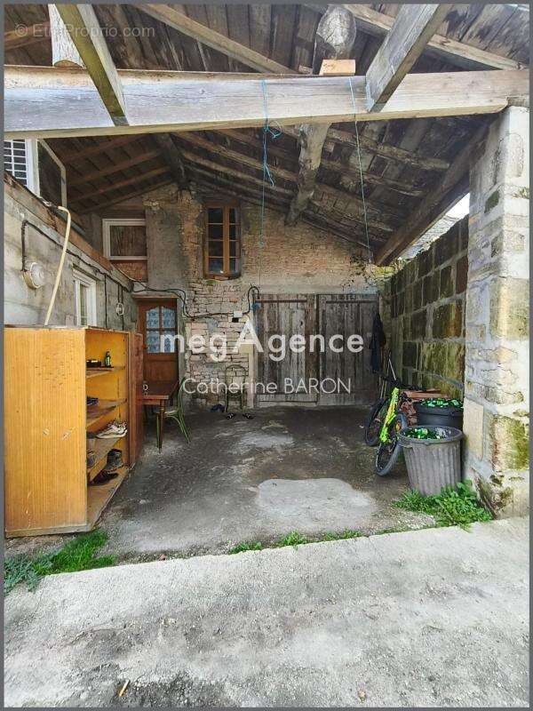 Maison en pierre - 6 chambres - Jardin - 147m2 - - photo 3